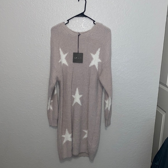 Le Lis Dresses & Skirts - Le LIS star dress